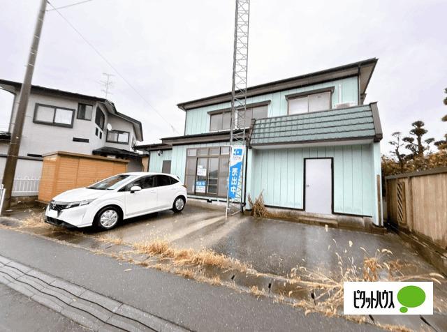 【リフォーム前】外観写真です。屋根外壁塗装を行います。