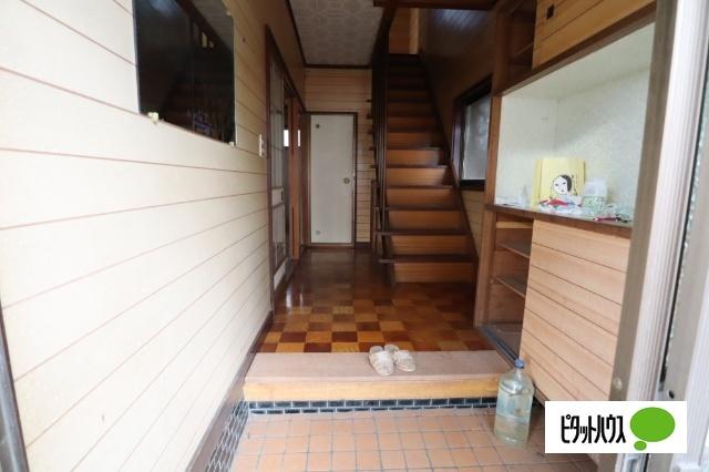 新井田寺沢下中古住宅 玄関