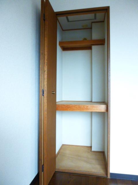 フローラ南館（403） 収納