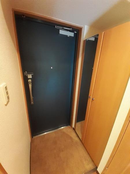 ブランクレール谷町（1003） 玄関