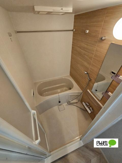 Louis Residence 弁天町 バス／シャワー