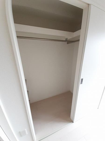 SERENiTE本町reflet 収納