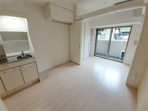 SERENiTE本町reflet リビング