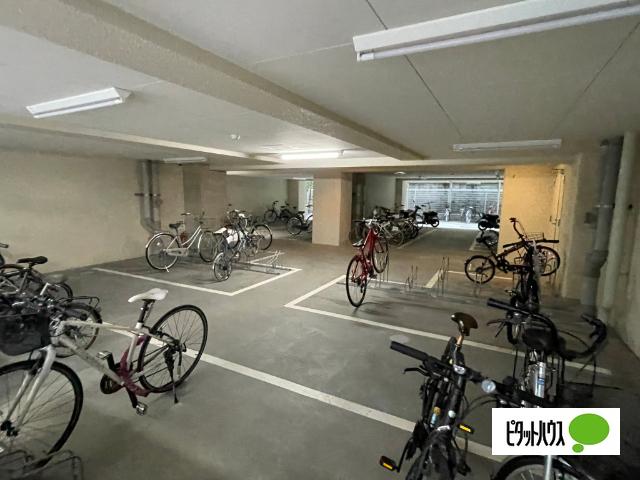 ドルチェヴィータ北浜 駐車場