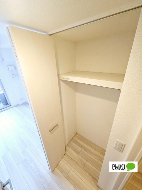 アドバンス大阪バレンシア 収納