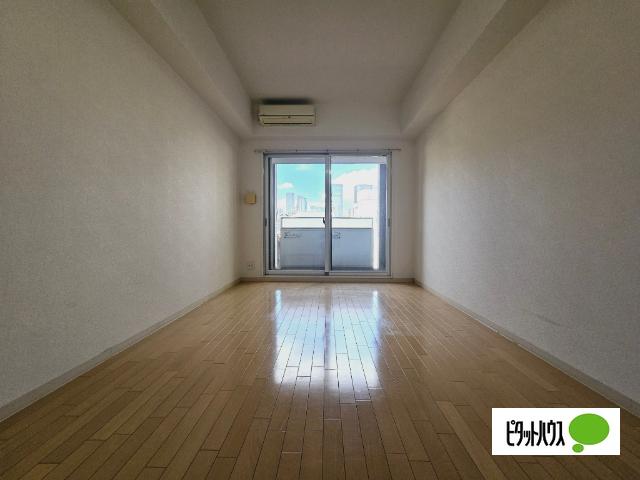 オリエンタル靱本町 リビング