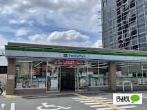 ファミリーマート大今里西一丁目店：612m
