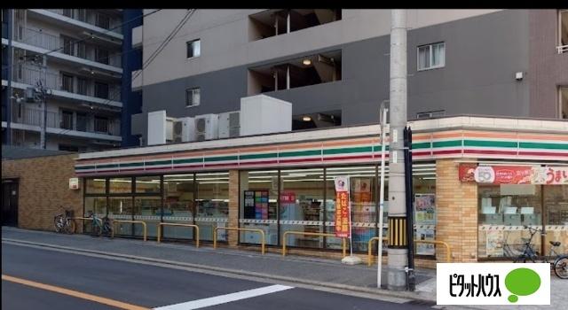 セブンイレブン大阪靱本町2丁目店：267m