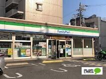 ファミリーマート桜川二丁目店：403m