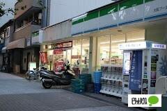 ファミリーマート大阪プール東店：476m