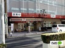 セブンイレブン大阪安土町1丁目店：270m