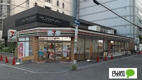 セブンイレブン堺筋本町南店：243m