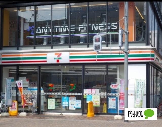 セブンイレブン大阪弁天町駅前店：436m