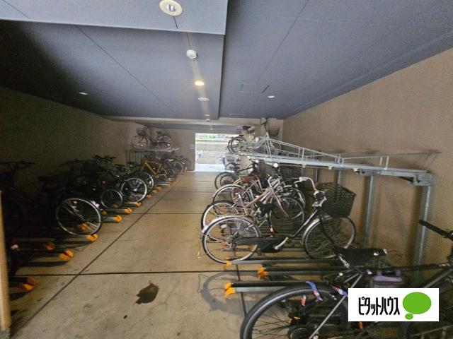 レオンコンフォート本町東Ⅲ（806） 駐車場