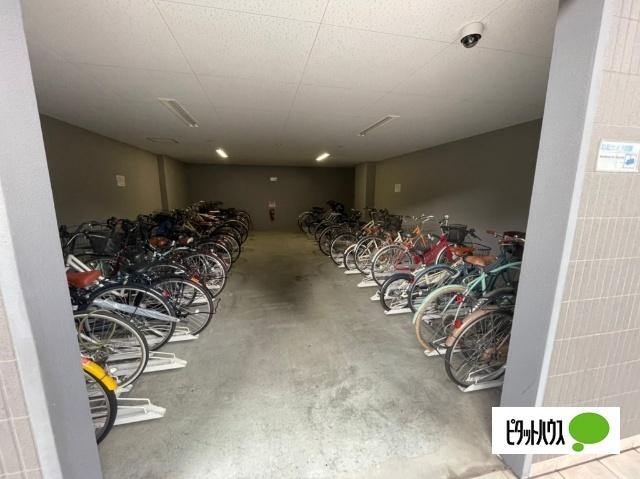 エスリード弁天町南（710） 駐車場
