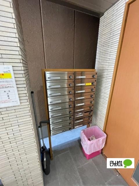 アルバス弁天町（202） エントランス