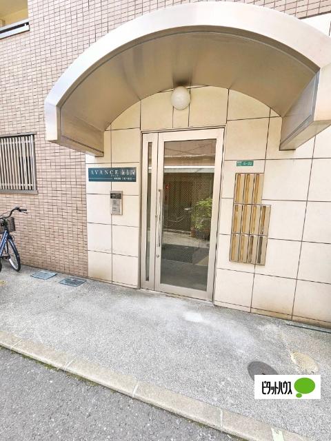 アバンス南市岡 駐車場