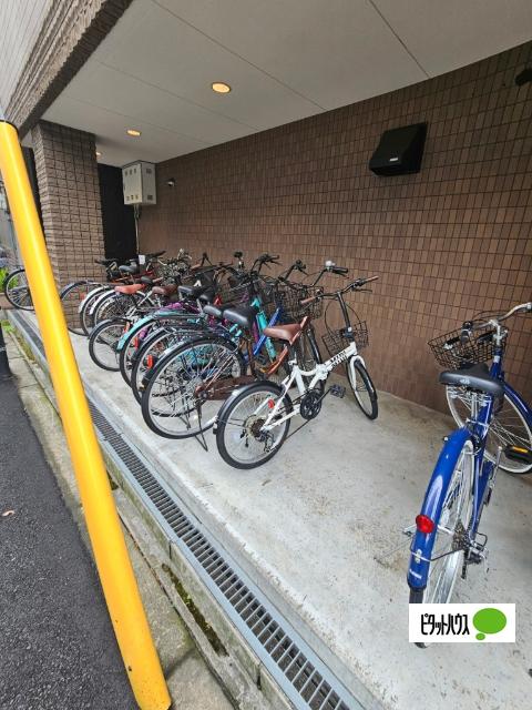 プレミアムAWAZA 駐車場