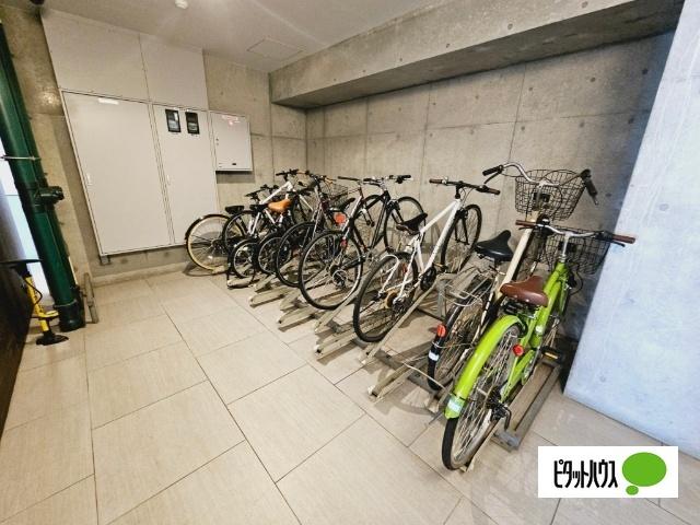 インザグレイス弁天町 駐車場
