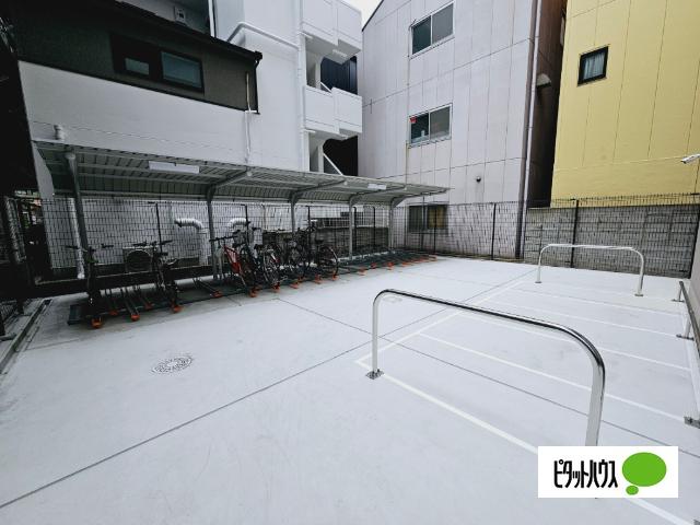 弁天町プライマリーワン 駐車場