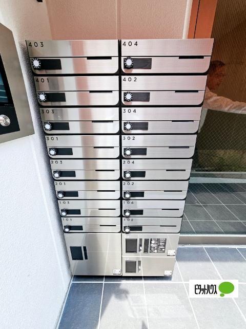 SOLASIA residence 九条 エントランス
