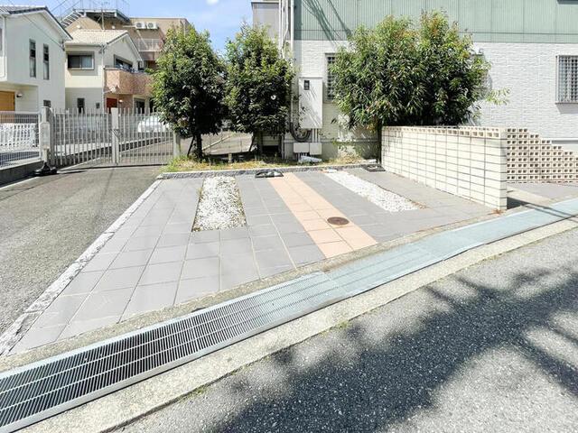 カメリア（202） 駐車場