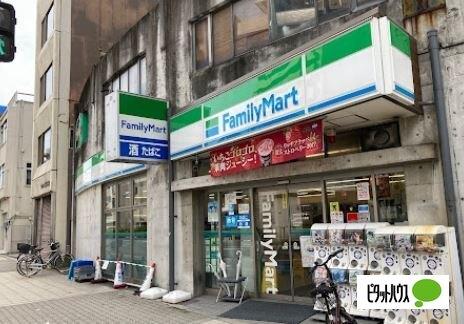 ファミリーマート九条みなと通店：260m