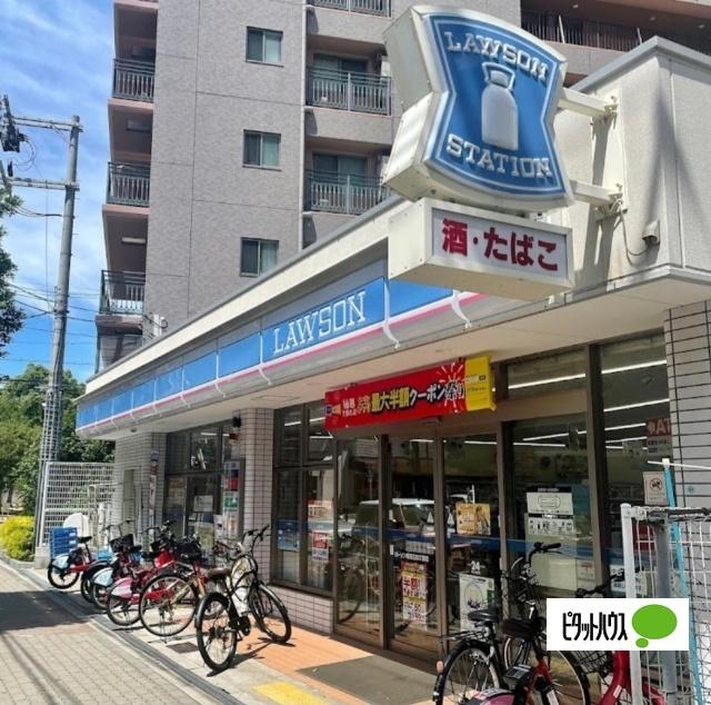 ローソン南堀江四丁目店：244m