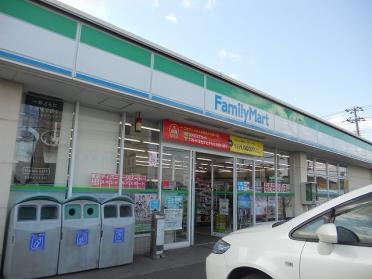 ファミリーマート木更津高柳店：1000m