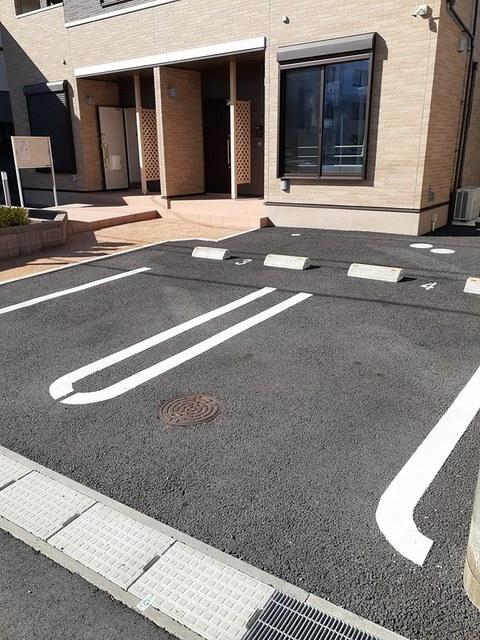 プリムローズ（101） 駐車場