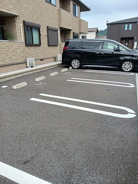 グランルポン　アン（101） 駐車場