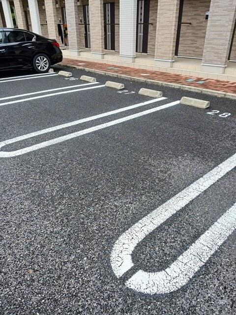 サンヴェール茂原Ｃ（206） 駐車場