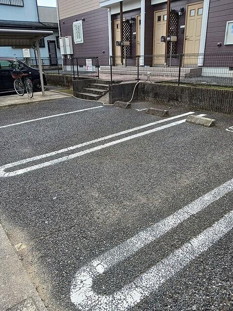 フレスコ　モルティ（102） 駐車場