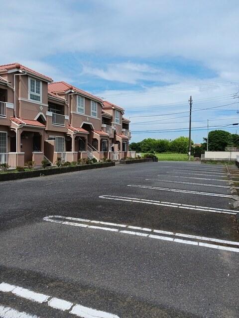 アヴニールⅡ（102） 駐車場