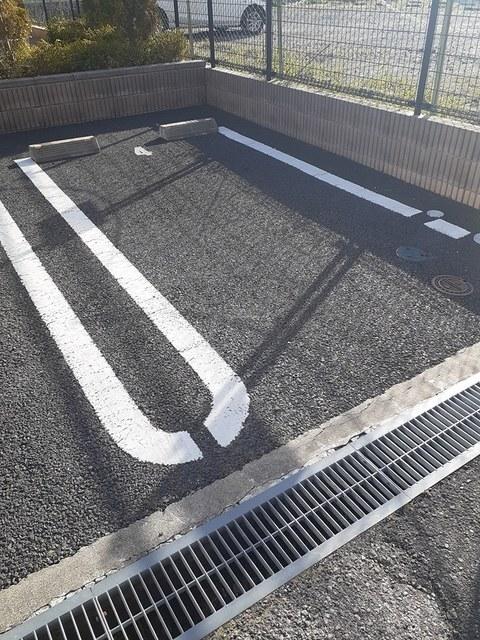 マ・メゾン（201） 駐車場