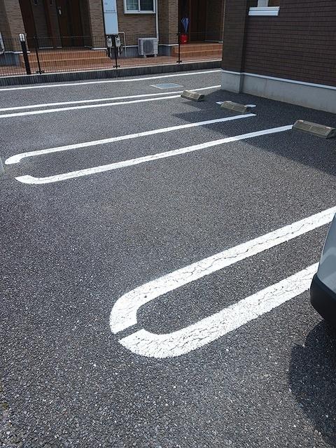 フォルトゥーナＣ（103） 駐車場