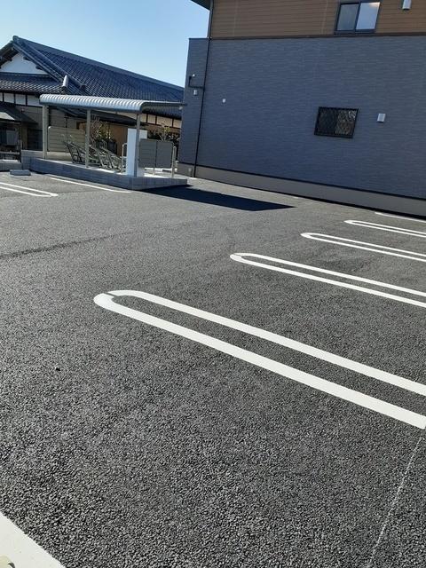 ルミネスⅢ（103） 駐車場