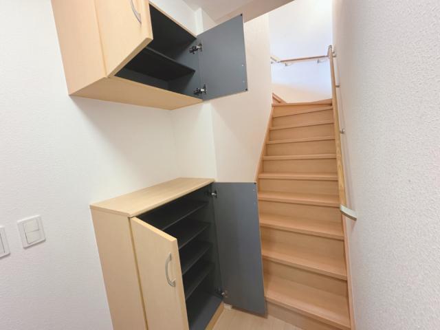 ハピネス 玄関