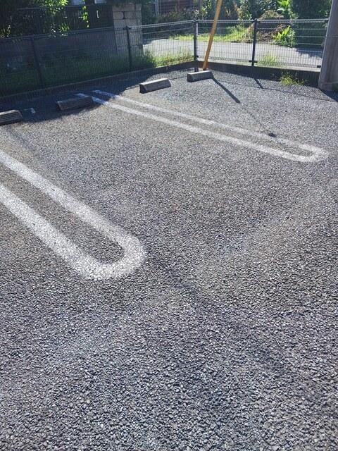 プリムヴェール（203） 駐車場