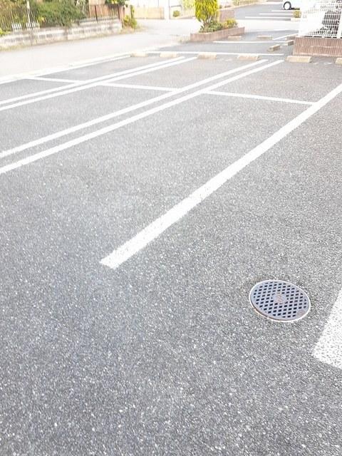 サングレイス　Ⅱ（204） 駐車場