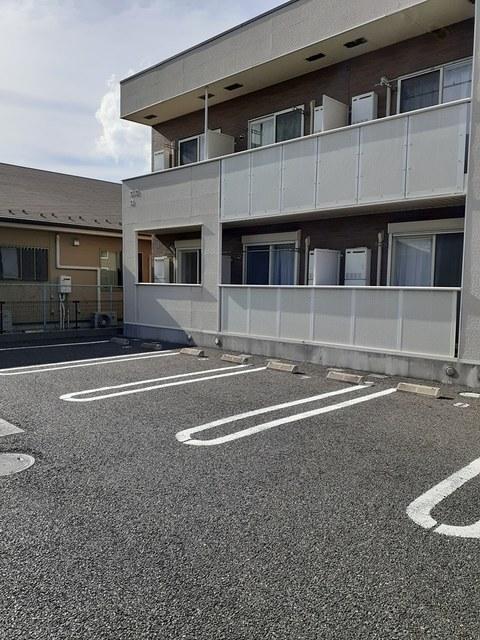 ヴィラ　ジュネス（105） 駐車場