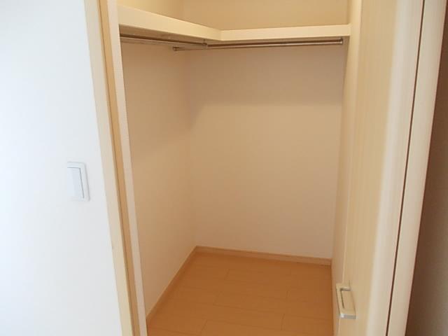 ブローテ　さくら　Ｂ（102） 収納