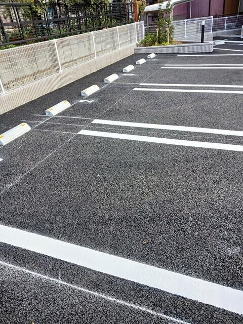 プラネット（102） 駐車場