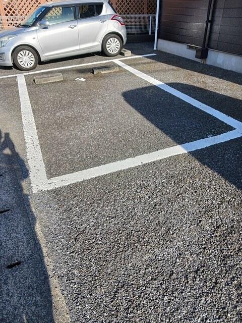 グレースコート２（103） 駐車場