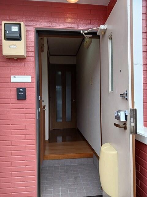 アヴニールⅩ（103） 玄関