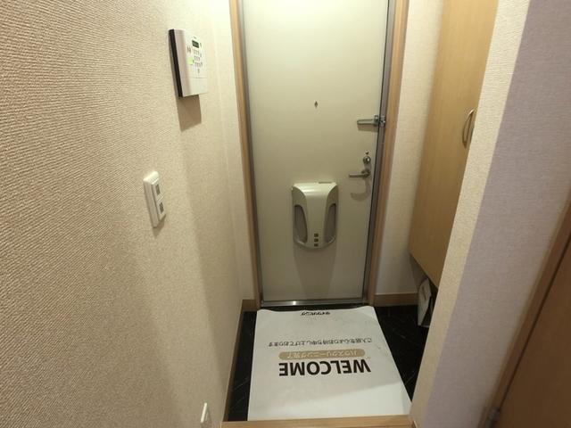 シャインハイツ（102） 玄関