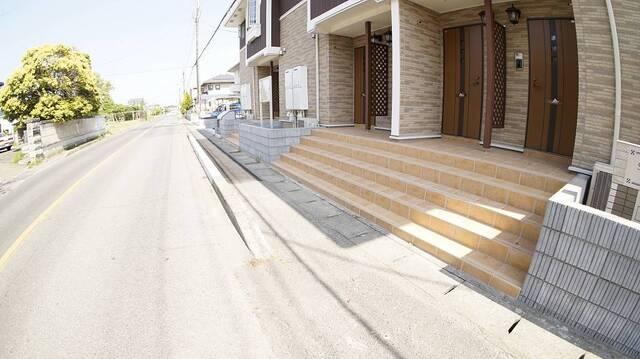 スワンパレスＢ（101） エントランス