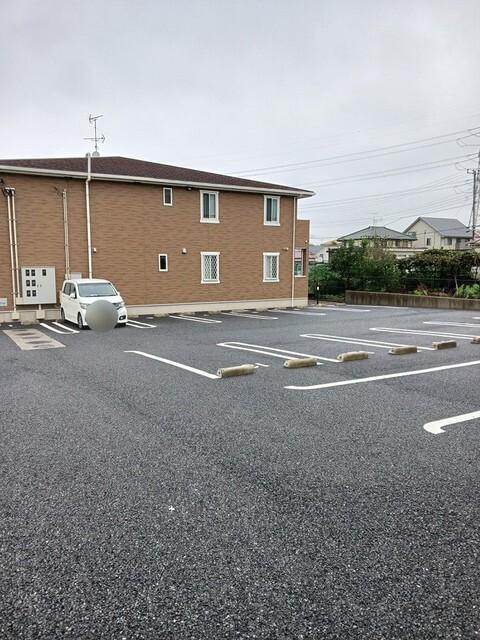 グランメゾン・ＹＵ（105） 駐車場