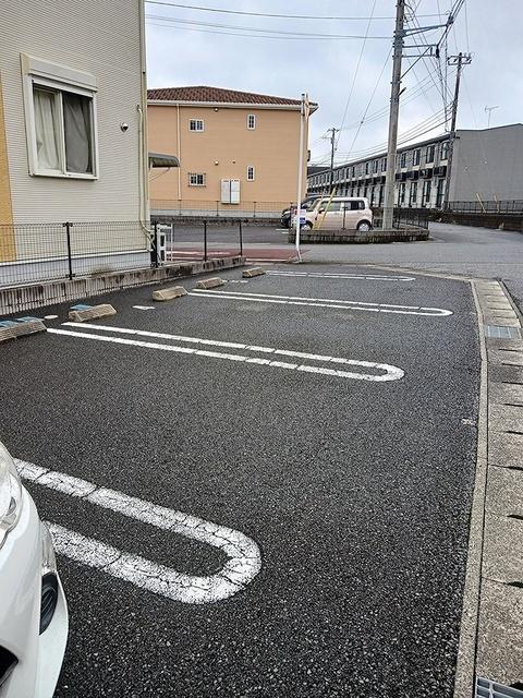ビュー羽鳥野（201） 駐車場
