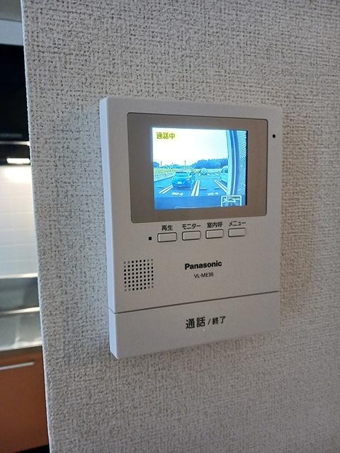 ファミールⅡ（102） 玄関